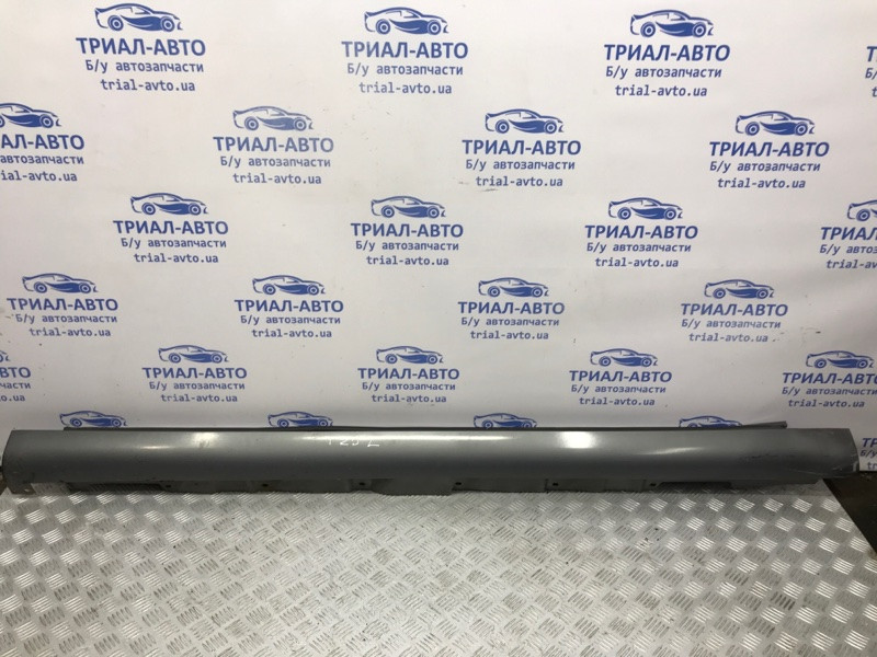 Накладка порога внешняя левая Toyota Avensis T25 2.0 DIESEL 1CDFTV 2002 (б/у) Киев - изображение 1