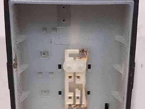 Кнопка стеклоподъемника Nissan Tiida C11 1.6 БЕНЗИН HR16 2004 (б/у) Киев