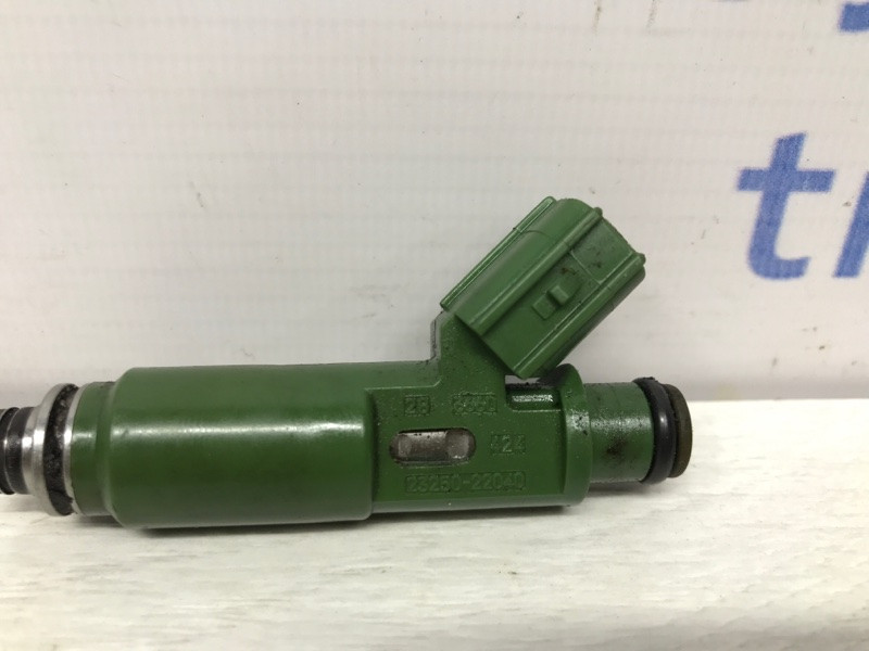 Форсунка топливная Toyota Avensis T25 1.8 БЕНЗИН 1ZZFE 2002 (б/у) Киев - изображение 3