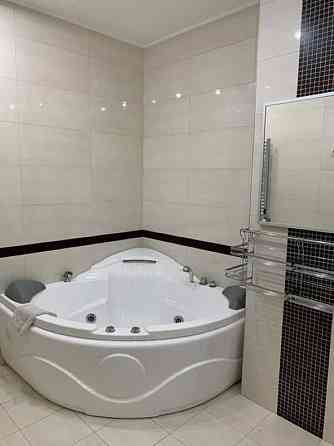 Продам. 3-к.кв. 5/10, нагорка. вул.Жуковського (Левка Лук'яненко) Днепр