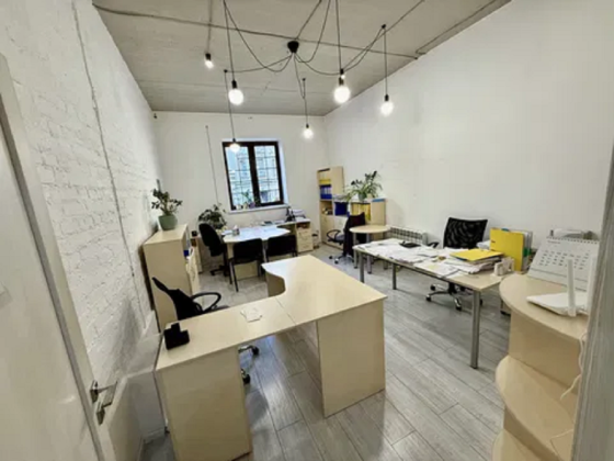 Контрактова пл метро,вул Кожум'яцька 12В, офіс 119м Київ