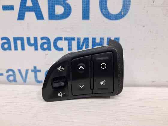 Кнопки руля Kia Sportage SL 1.7 DIESEL D4FD 2010 (б/у) Киев