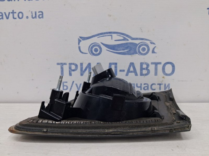 Фонарь задний внутренний левый Mazda 3 BK 1.6 БЕНЗИН Z6 2003 (б/у) Киев - изображение 4