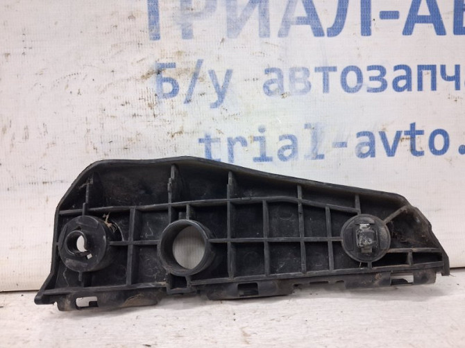 Кронштейн бампера передний левый Toyota Auris E150 1.6 БЕНЗИН 1ZRFAE 2006 (б/у) Київ - зображення 2