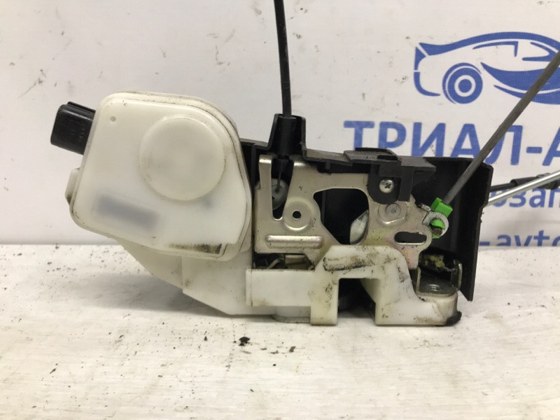 Замок двери передний правый Mitsubishi Pajero Wagon 4 3.2 ДИЗЕЛЬ 4M41 2006 (б/у) Киев - изображение 3