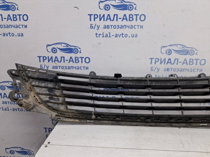 Решетка бампера центральная Renault Megane 3 1.5 DIESEL K9K 2008 (б/у) Київ - зображення 5