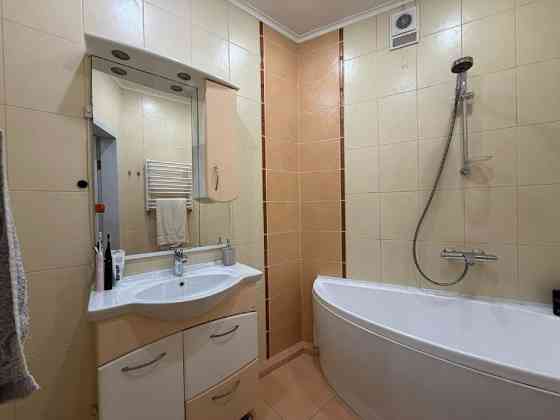3 кімнатна в центрі біля шкіл та ліцеїв. 82 м². Лепкого. 3-й поверх Івано-Франківськ