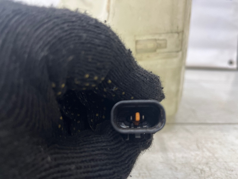 Бачок омывателя Kia Optima TF 2.4 БЕНЗИН G4KJ 2010 (б/у) Киев - изображение 4