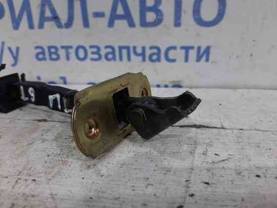 Ограничитель двери передний левый Mitsubishi Lancer 2003-2009 MR526777 (Арт. 25580) Киев