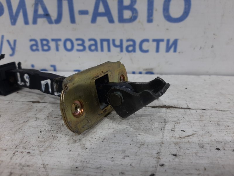 Ограничитель двери передний левый Mitsubishi Lancer 9 1.6 БЕНЗИН 4G18 2003 (б/у) Киев - изображение 2