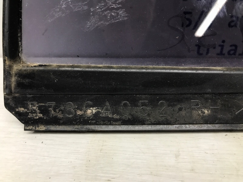 Стекло двери задней правой (форточка) Mitsubishi Pajero Wagon 4 3.2 ДИЗЕЛЬ 4M41 2006 (б/у) Київ - зображення 3