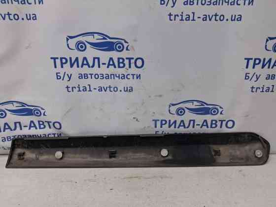 Накладка Fiat Doblo 2 1.6 ДИЗЕЛЬ MULTIJET 2010 прав. (б/у) Київ