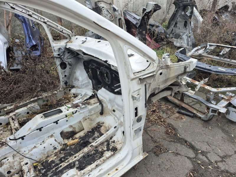 Четверть автомобиля передняя правая Volkswagen Caddy 2K 1.9 DIESEL BJB 2003 (б/у) Київ - зображення 5