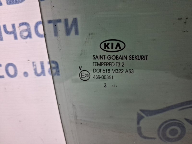 Стекло двери заднее правое Kia Sportage SL 1.7 DIESEL D4FD 2010 (б/у) Київ - зображення 3