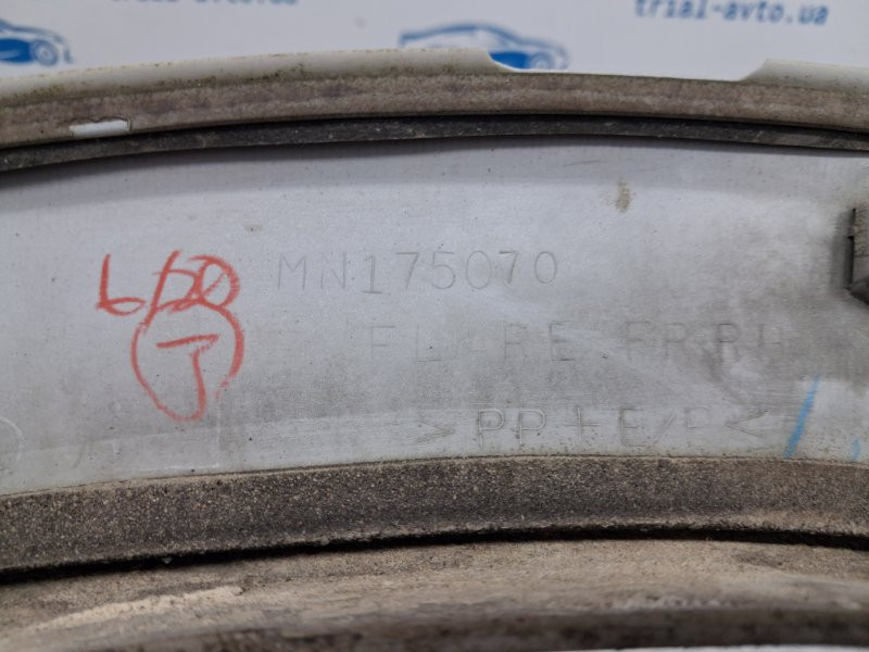 Накладка крыла Mitsubishi Outlander CU 2.4 БЕНЗИН 4G69 2003 перед. прав. (б/у) Киев - изображение 7