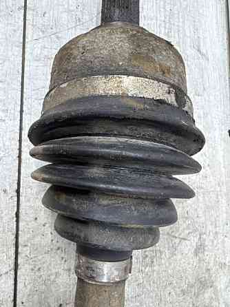 Привод передний правый АКПП Kia Sorento 2002-2011 495003E201 (Арт. 68951) Київ