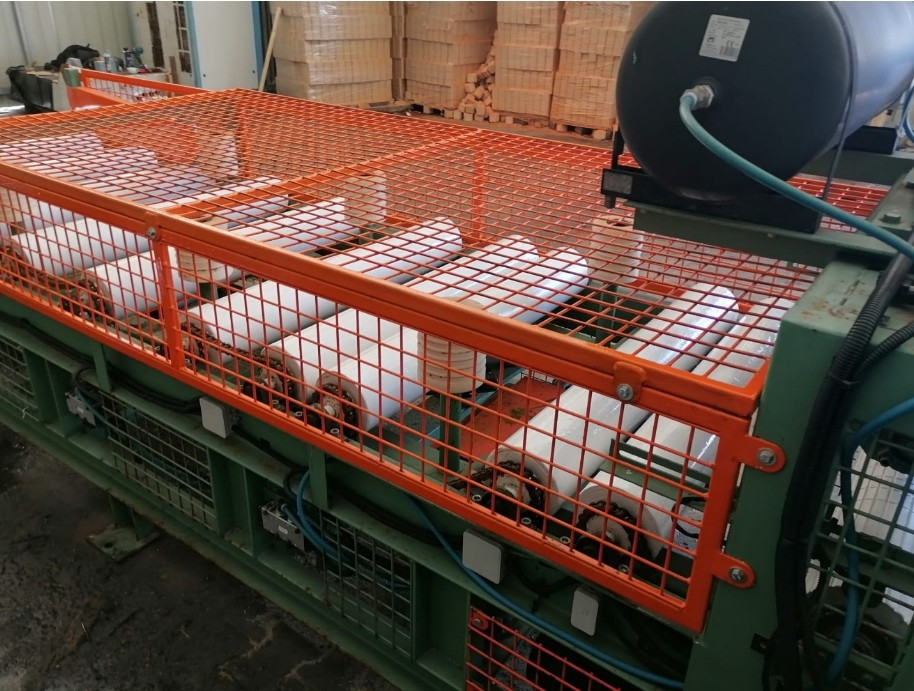 Багатопильна лінія для розкрою з центрувальним столом і вивантаженням дощок Київ - зображення 7