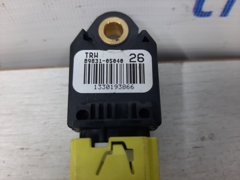 Датчик AIRBAG (удара) Toyota Avensis T27 1.8 БЕНЗИН 2ZRFAE 2009 (б/у) Киев - изображение 3