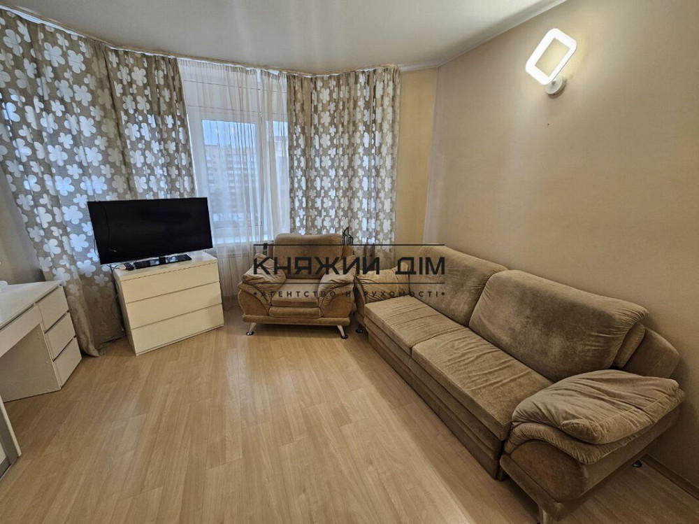 Продаж 1-кімнатна квартира в центрі Києва КОД 21147612 Київ - зображення 1