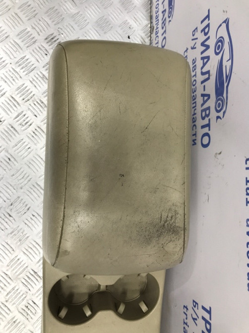 Подлокотник Hyundai Santa fe 2005-2012 84610-2B010-J4 (Арт. 52316) Київ - зображення 3