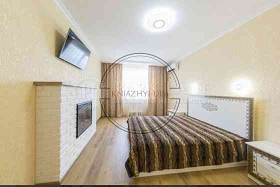 Шикарная двухкомнатная квартира с видом на озеро в ЖК Лебединый.Код: 21132371 Київ