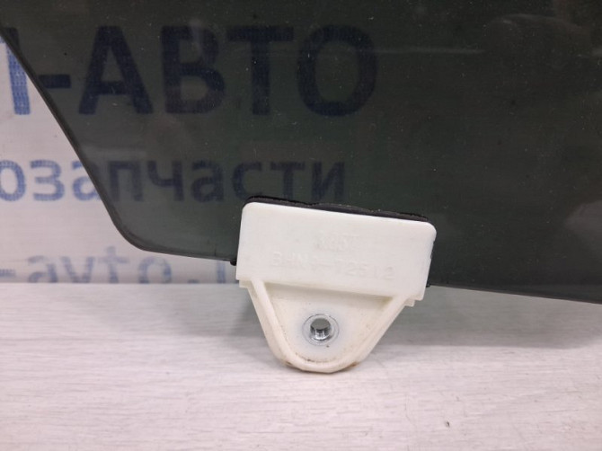 Стекло двери заднее правое Mazda 3 BM 2.2 DIESEL 2013 (б/у) Київ - зображення 2