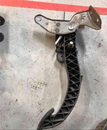 Б/у педаль сцепления Renault Scenic 2, 8200155995, 8200155988, 8200703207, 8200703547 Кропивницький