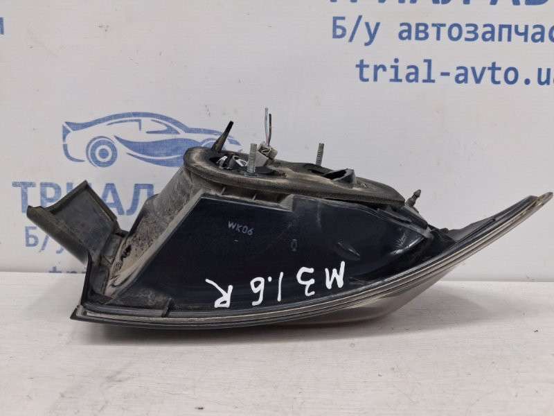 Фонарь задний внешний правый Mazda 3 BK 1.6 БЕНЗИН Z6 2003 (б/у) Киев - изображение 6