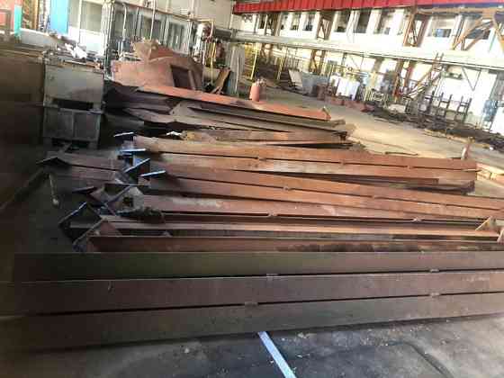 Металевий кутник б/у | товстий метал | довжина 2,5–3,5 м Долинська