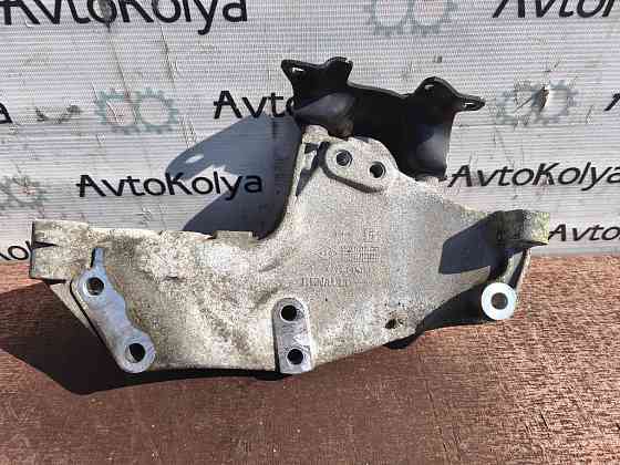 Кронштейн двигателя правый Renault Trafic II 2.0 dci 2007-2013 (8200741758) Ковель