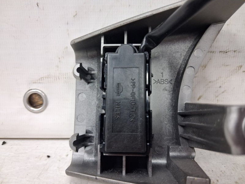 Кнопки руля Nissan Pathfinder R51 2.5 DIESEL YD25DDTI 2004 (б/у) Київ - зображення 6