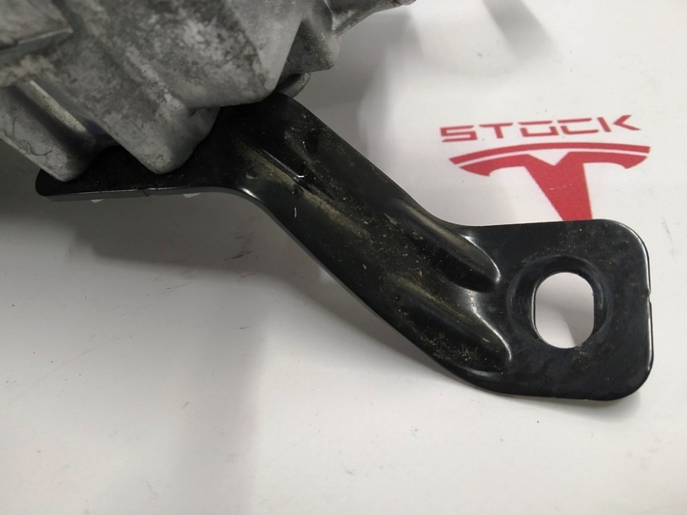 Кронштейн крепления конвертера DCDC 2-го поколения Tesla model S, model S REST 1033107-00-A Київ - зображення 1