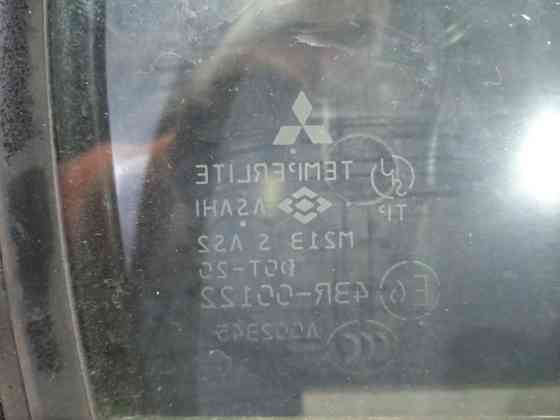 Стекло двери задней правой (форточка) Mitsubishi Lancer 9 1.6 БЕНЗИН 4G18 2003 (б/у) Київ