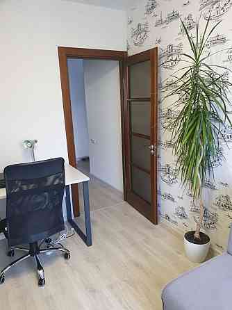 Продам. 3-к.кв. 4/9, ж/м Лівобережний-2, вул.Терещенківська Днепр