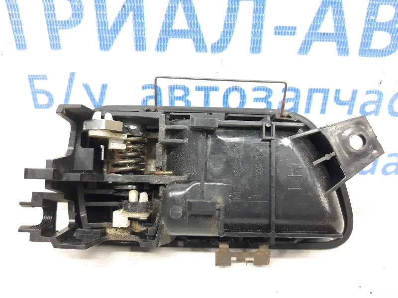 Ручка двери внутренняя левая Mitsubishi Pajero Wagon 4 3.2 ДИЗЕЛЬ 4M41 2006 (б/у) Київ - зображення 2