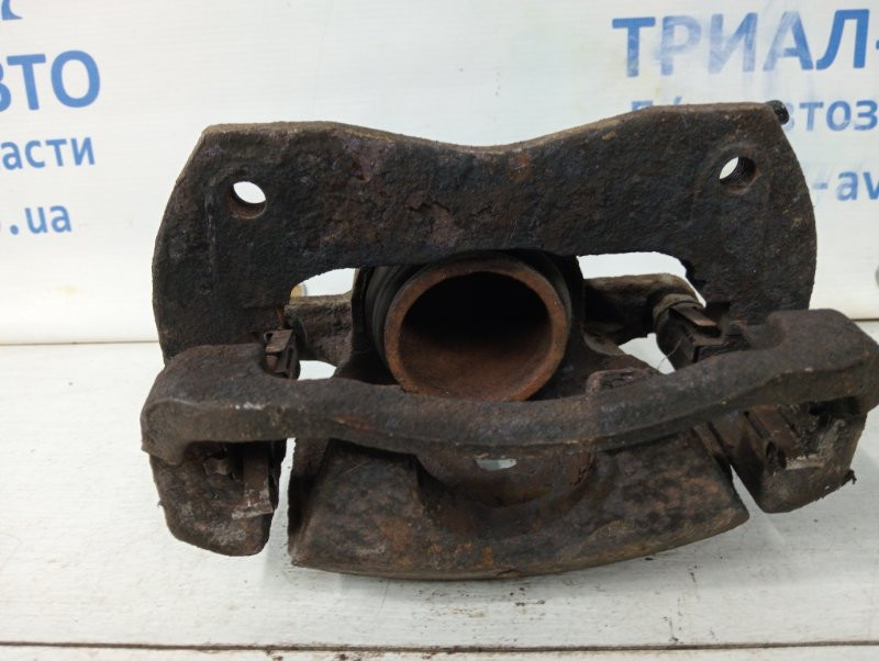 Суппорт передний правый Toyota RAV 4 A40 2.2 DIESEL 2ADFTV 2012 (б/у) Київ - зображення 4