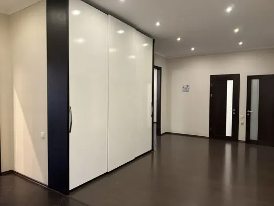 ОРЕНДА: Вишукана 3 кімн. з паркінгом Златоустівська, Чорновола, Дмитрівська + підземний паркінг Київ