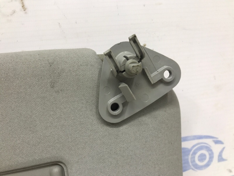 Козырек солнцезащитный правый Mitsubishi Pajero Wagon 3 3.2 ДИЗЕЛЬ 4M41 1999 (б/у) Київ - зображення 2