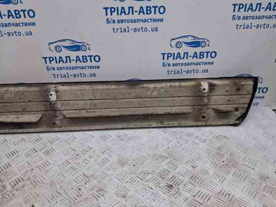 Подножка Mitsubishi L200 KB 2.5 DIESEL 4D56 2006 прав. (б/у) Киев