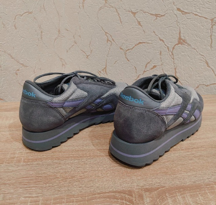 Оригінальні нові замшеві кросівки снікерси Reebok 40.5р./26.5 см Раздельная - изображение 1