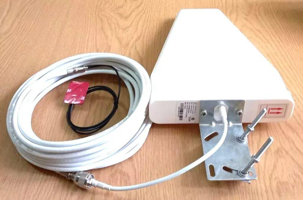 Пассивный ретранслятор с логопериодической антенной 806-960/1710-2700 МГц 8/9 дБ Днепр - изображение 1