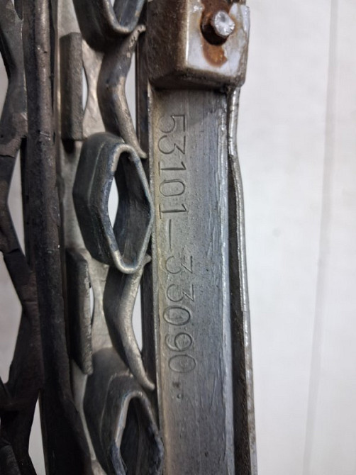 Решетка радиатора Toyota Camry XV30 3.0 БЕНЗИН 1MZFE 2001 (б/у) Киев - изображение 5