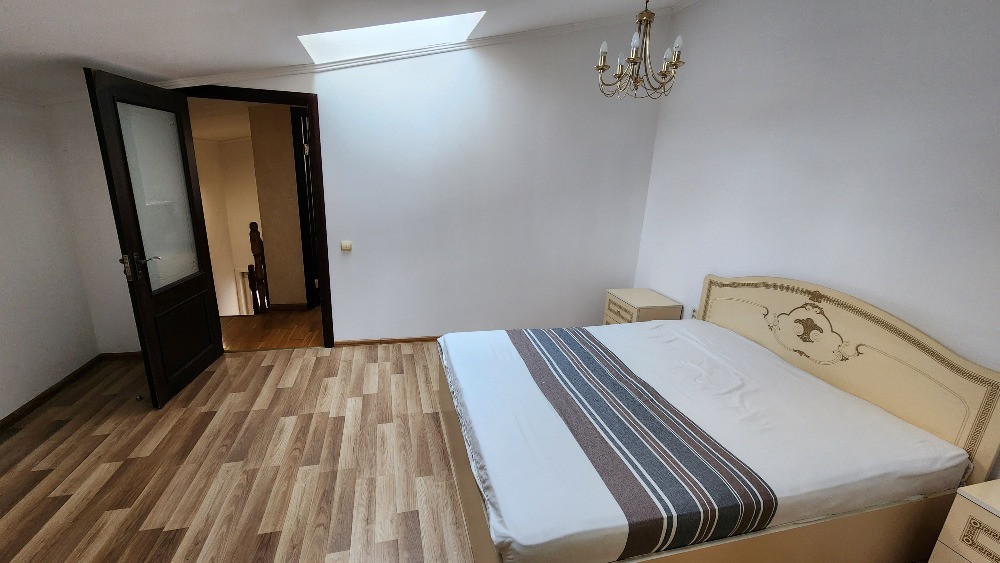 Продаж 2-кімнатної дворівневої квартири у самому центрі міста — елітний район. Львів, вул. Огієнка, Львов - изображение 2