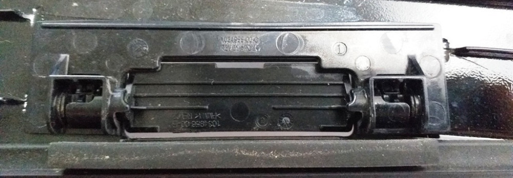 Заглушка декоративных панелей крыши левая/правая (в сборе) Tesla model S REST 1052493-00-A Київ - зображення 1