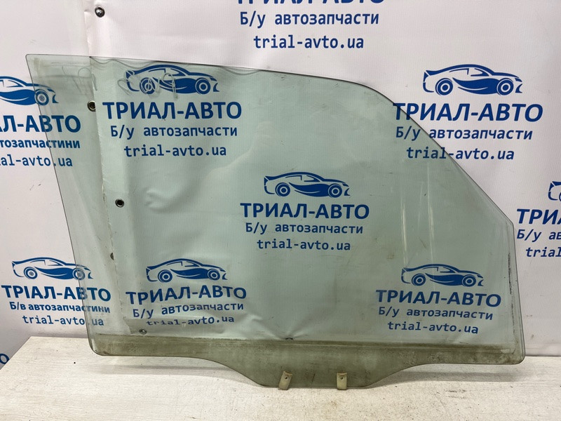 Стекло двери переднее левое Mitsubishi Pajero Wagon 3 3.2 ДИЗЕЛЬ 4M41 1999 (б/у) Київ - зображення 1