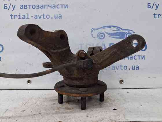 Кулак поворотный левый со ступицей Mitsubishi Outlander CU 2.4 БЕНЗИН 4G69 2003 (б/у) Киев