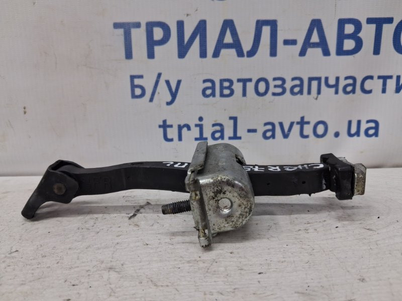 Ограничитель двери передний левый Jeep Cherokee 2013-2019 68103030AB (Арт. 78074) Киев - изображение 1