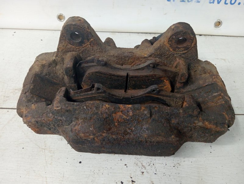 Суппорт передний левый Mitsubishi Pajero Wagon 4 3.2 ДИЗЕЛЬ 4M41 2006 (б/у) Киев - изображение 2