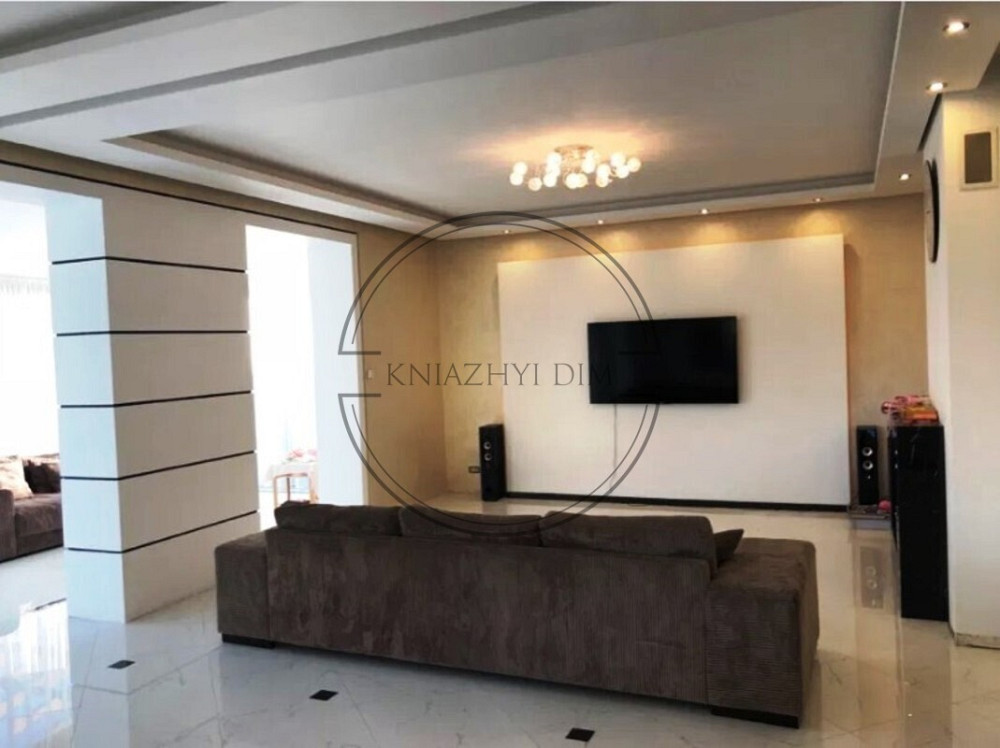 Без комісії .Є ГЕНЕРАТОР! Оренда 330 кв м в котеджному містечку! №138048 Киев - изображение 1