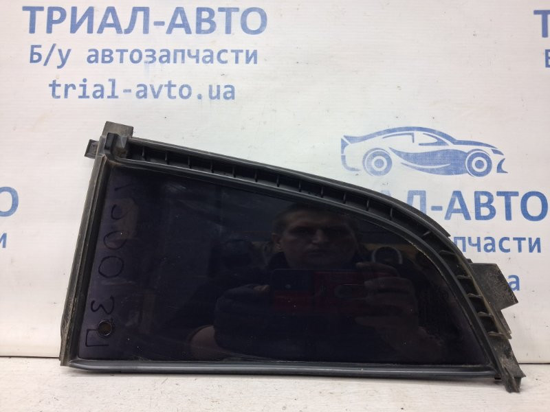 Стекло двери задней правой (форточка) Mitsubishi L200 KB 2.5 DIESEL 4D56 2006 (б/у) Київ - зображення 2